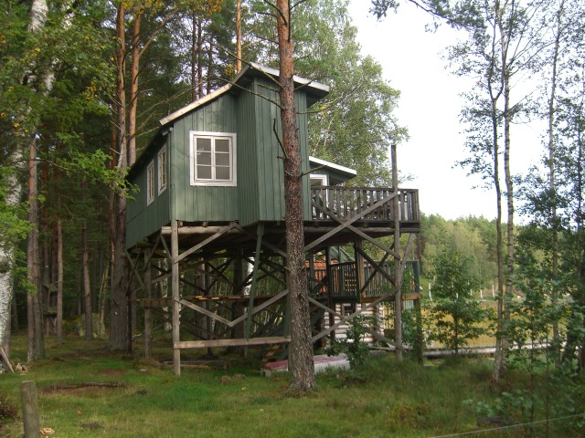 KatarinaRo Hut
